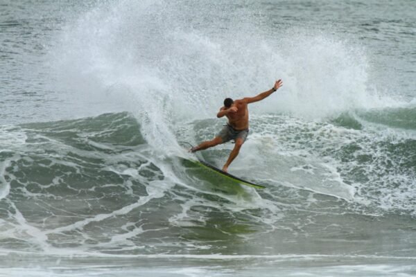 SURF COACHING + SURF TRICK (3h30)