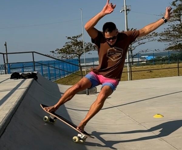 SURFTRICK APRESENTA: CLÍNICA DE SURF EM UBATUBA 🌊 - Imagem 6